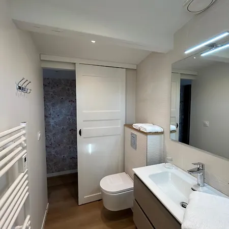 La Petite Maison Et Jardin Apartman *