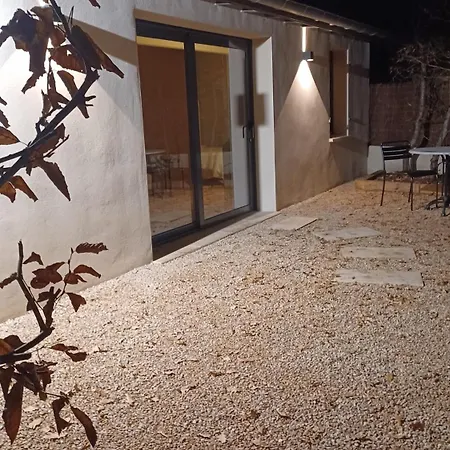 La Petite Maison Et Jardin * Craponne