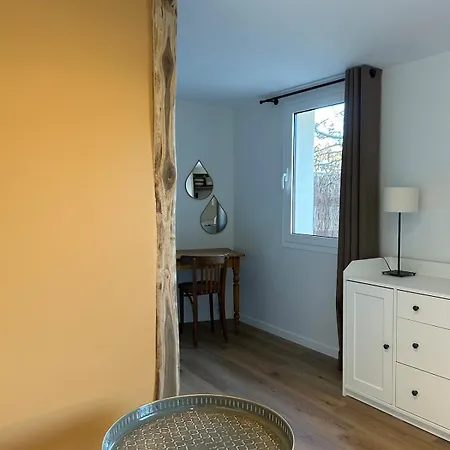 La Petite Maison Et Jardin Apartman